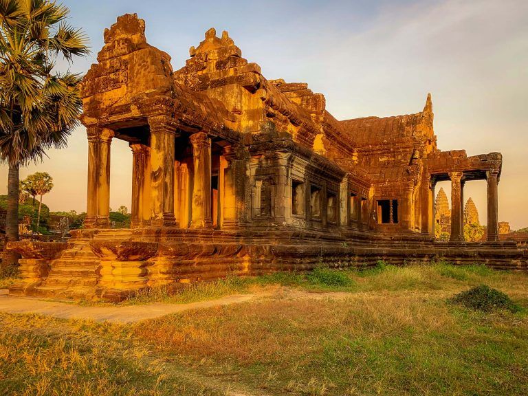 Tempel Ruinen im Sonnenaufgang