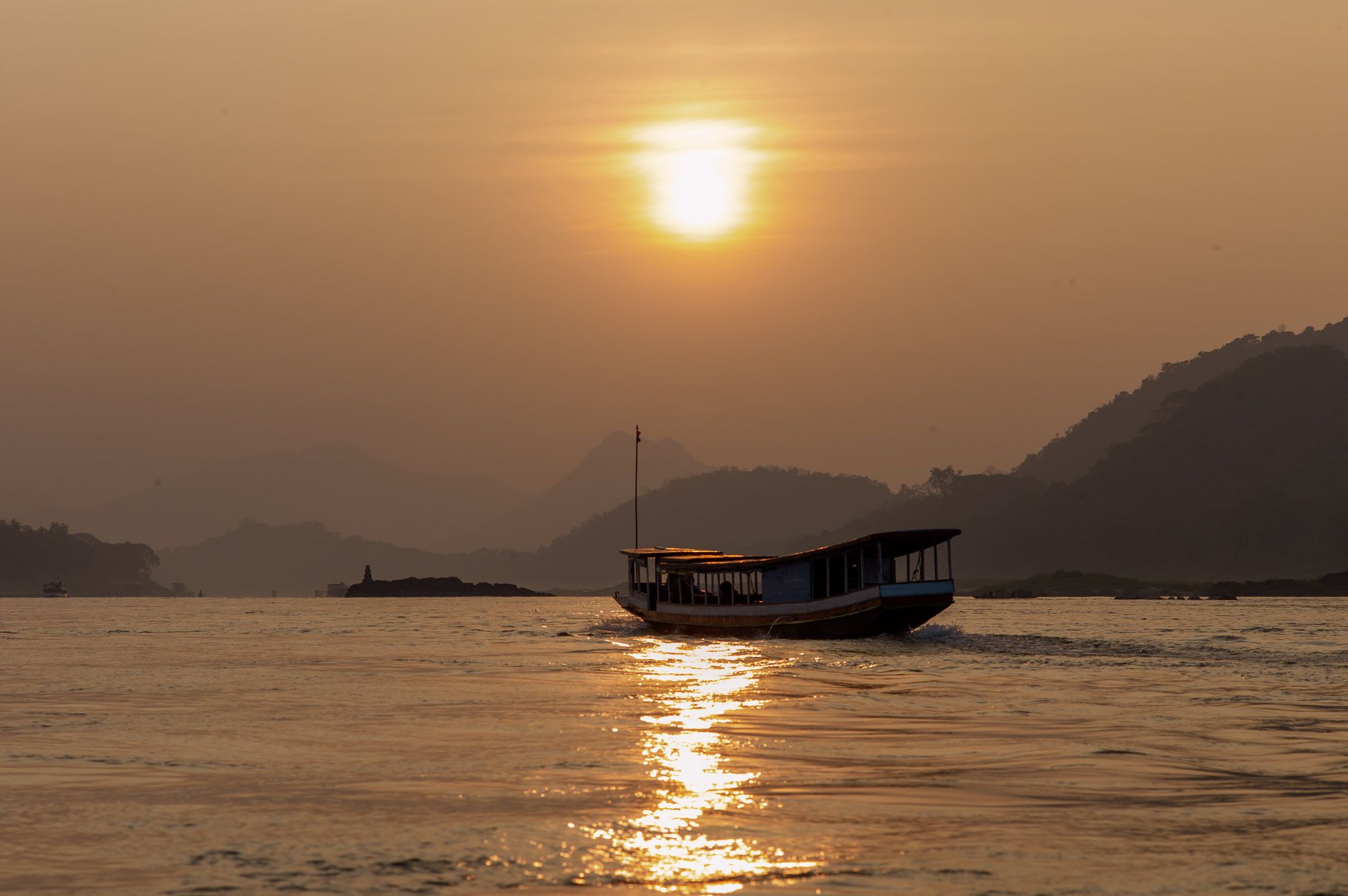 Sonnenuntergang auf dem Mekong